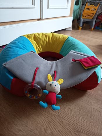 Coussin gonflable d’éveil bébé avec jouets détachables