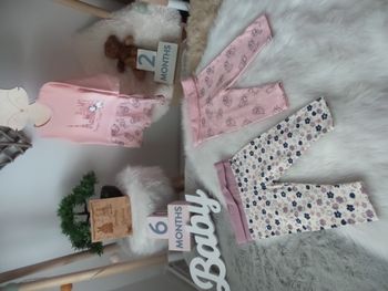 Jolie Robe Marie Les aristochats rose poudre et 2 legging 1 rose 1 creme violet fleurie Disney Baby 