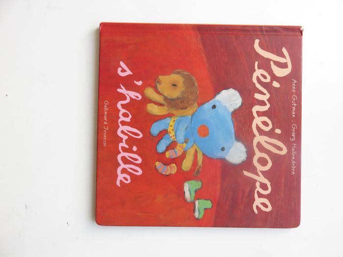 Album cartonné 2 à 4 ans : Pénélope s'habille (de Anne Gutman)