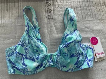 Haut maillot bleu Freya neuf
