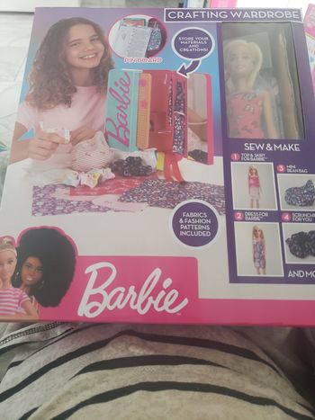 Barbie - La garde robe artisanale - Neuf