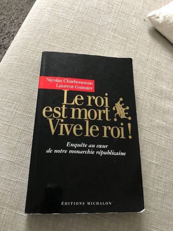 Le roi est mort, vive le chat