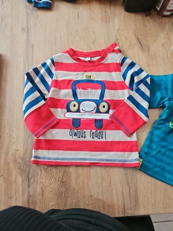 Pull léger 12 mois "taxi"