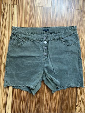 Short en jean kaki