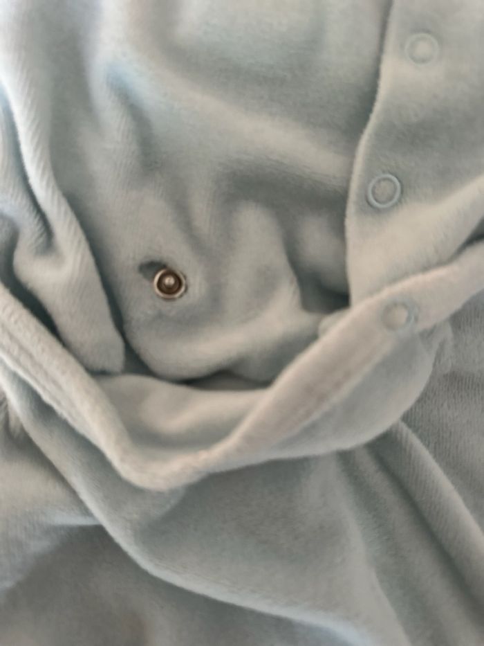 Lot pyjamas 6 mois - photo numéro 4