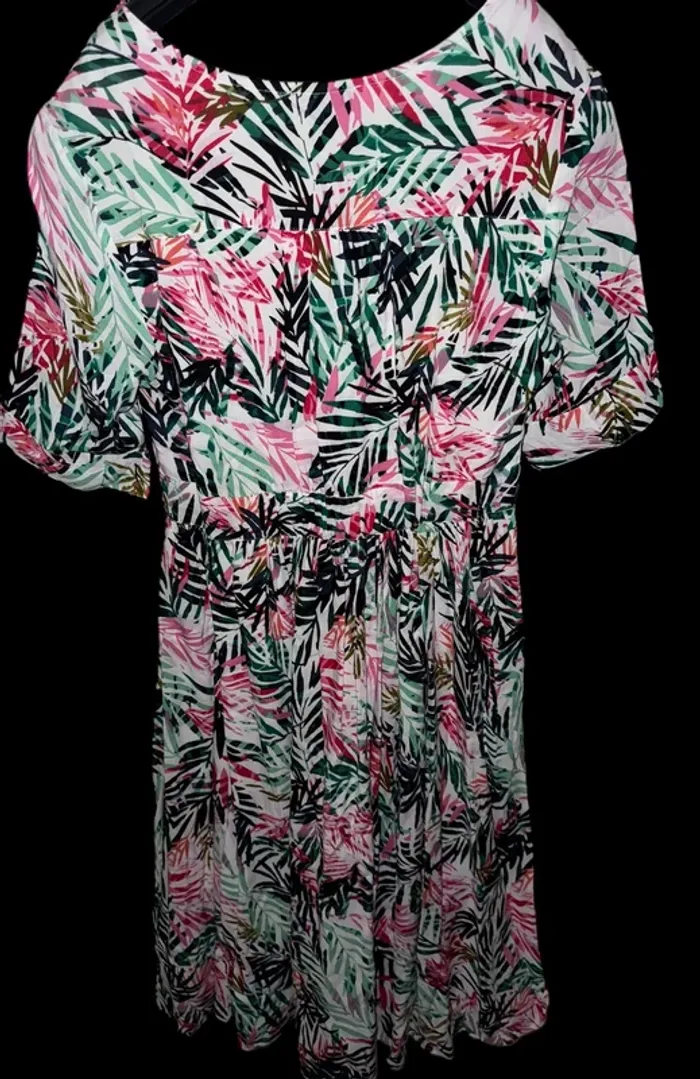 Robe manches courtes marque Jacqueline Riu taille 38 - photo numéro 2