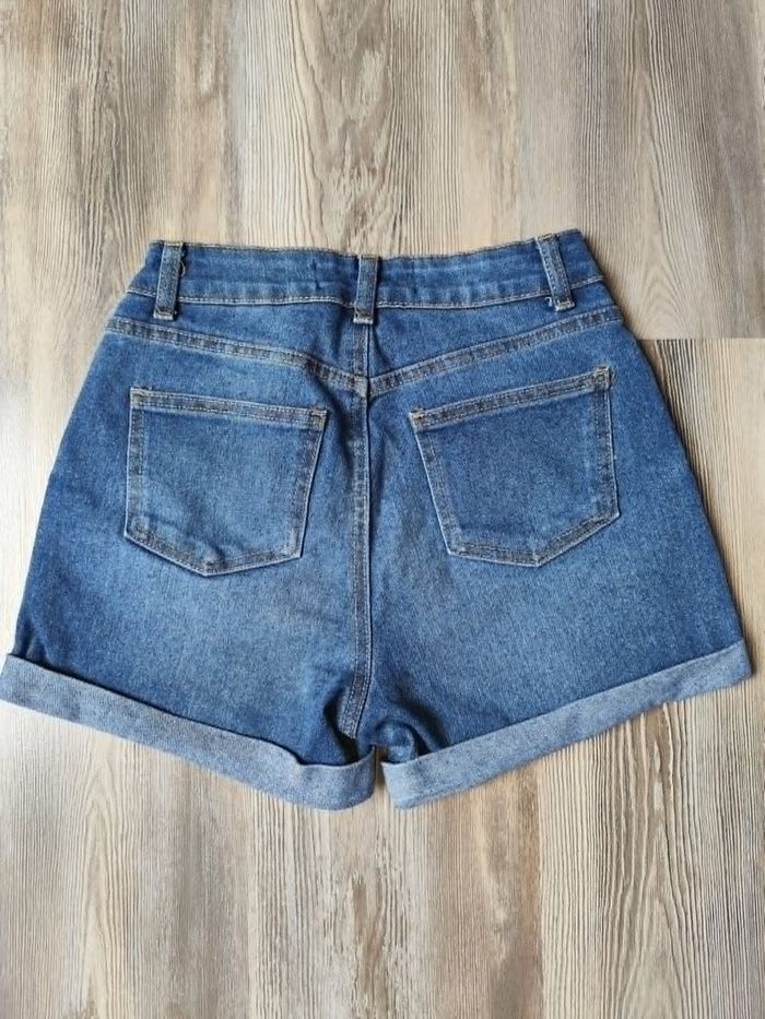 Short en jean Primark , taille 34 , très bon état - photo numéro 2