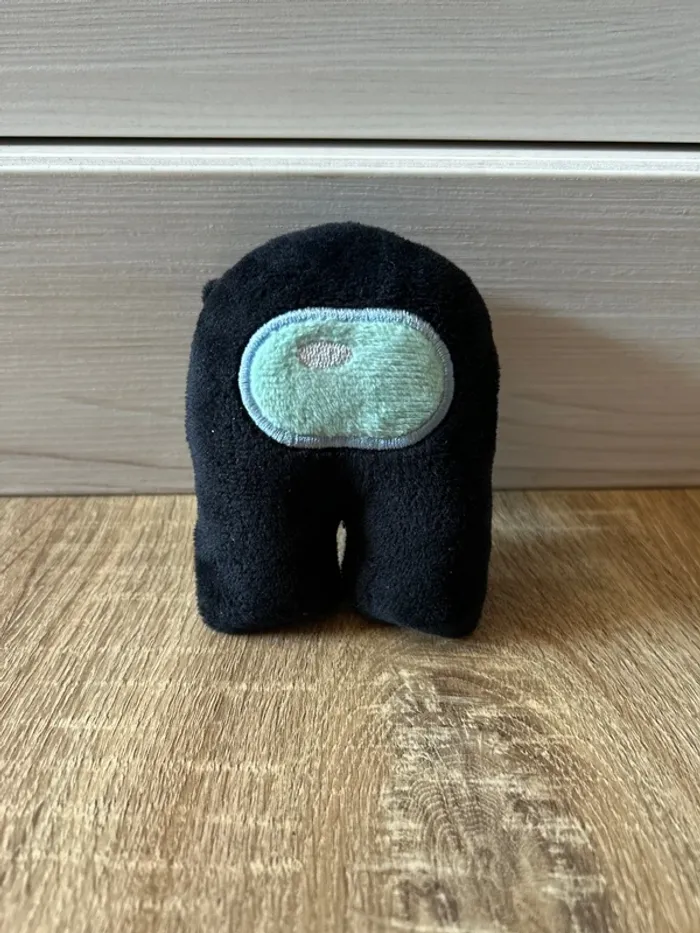 Peluche Among Us / Crewmate noir / 11 cm / Très bon état (sans étiquette)
