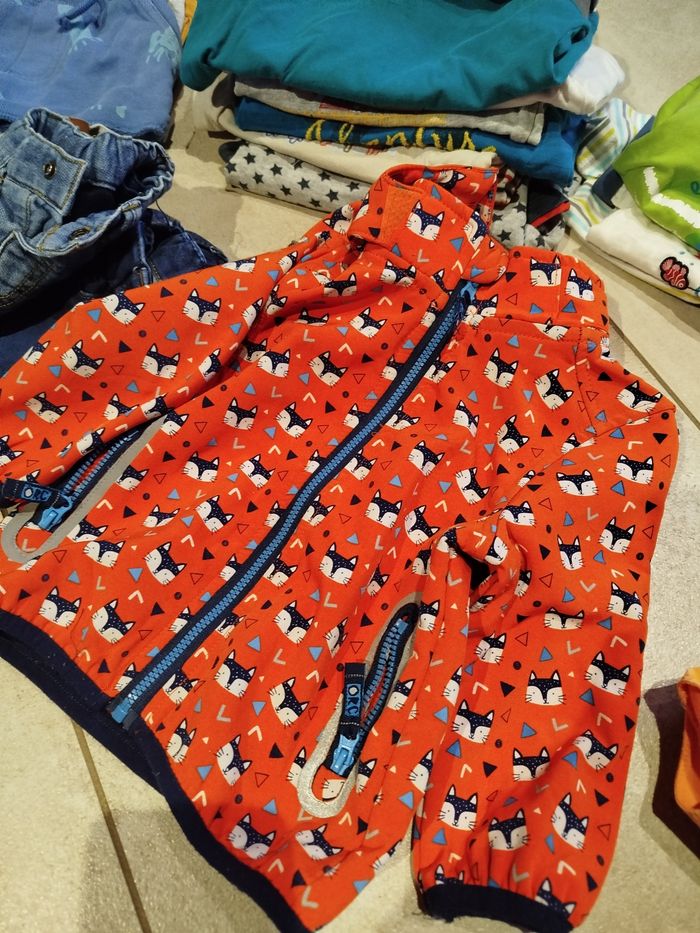 Lot vêtements garçon taille 9 mois - photo numéro 2