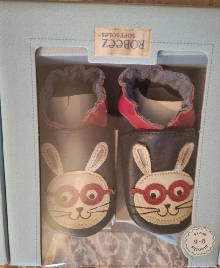 Chaussons Robeez 17/18 neufs