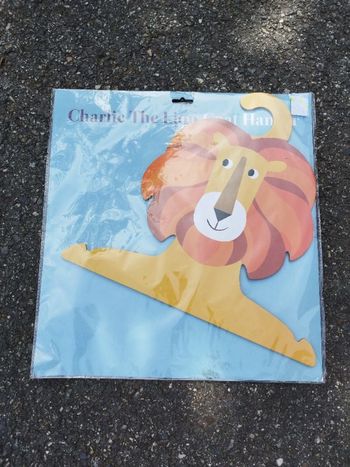 Lot de cintres neuf animaux