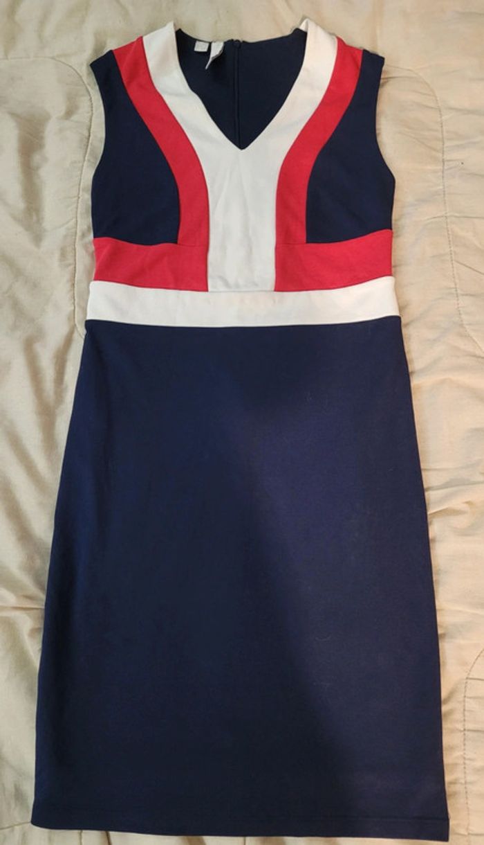 Robe chic droite près du corps - photo numéro 4