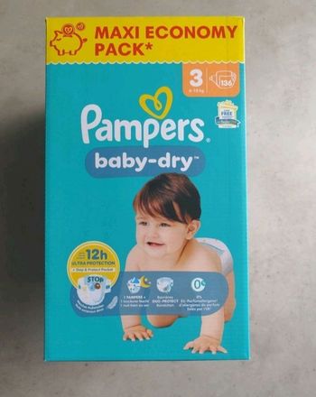 Couches Pampers baby-dry