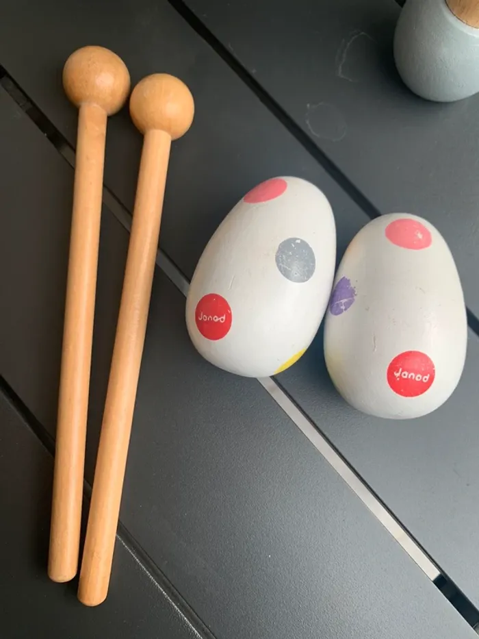 Table musicale pour bébé en bois - photo numéro 3