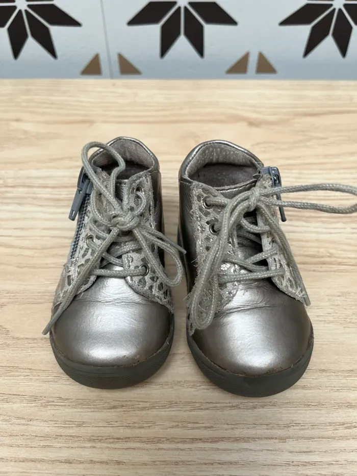 Chaussures État neuf fille Argenté 17 - photo numéro 2