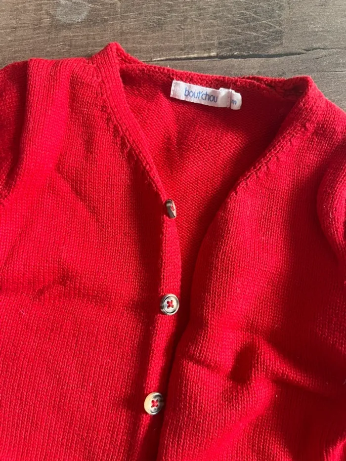 Gilet rouge 3 mois - photo numéro 2