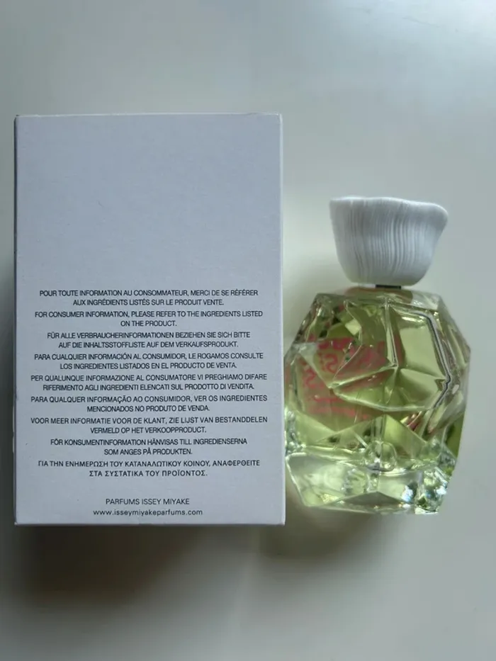 Pleats please Issey Miyake 100ml neuf - photo numéro 3