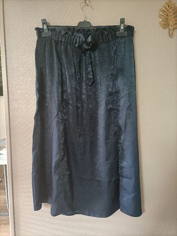 Jupe satin bleu foncé