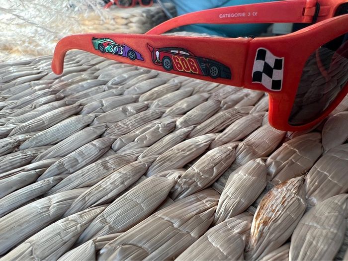 Taille layette 6/18 mois Lunettes soleil garçon Orchestra rouges * cars * 💙 - photo numéro 2