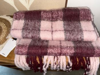 Grosse écharpe d’hiver neuve Mango