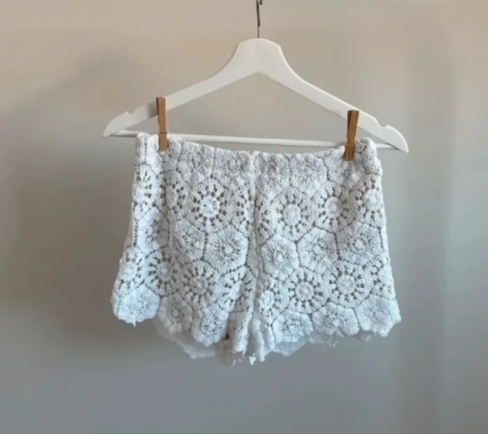 Short dentelle Zara