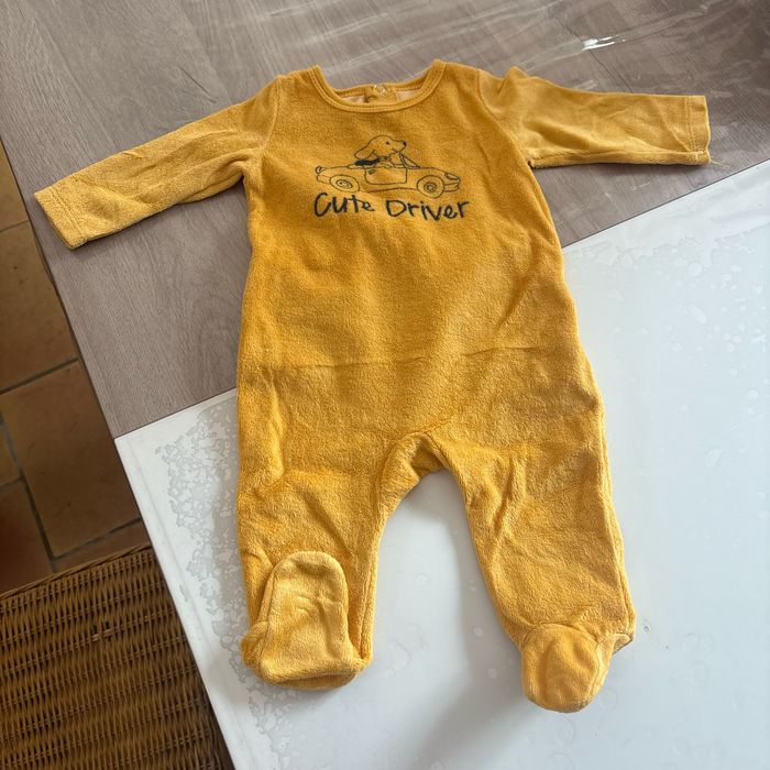 Pyjama taille 3 mois (62 cm)