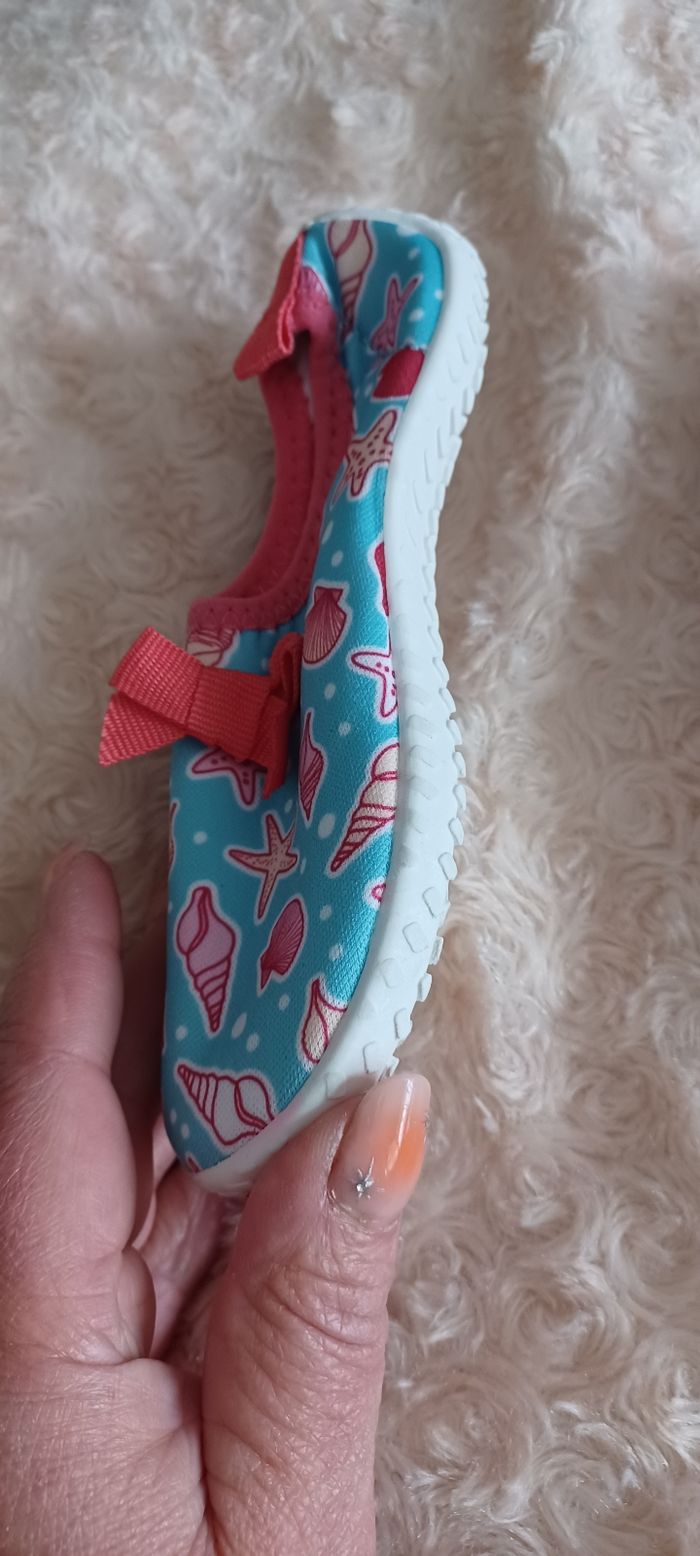 Tres belle chaussures d'eau fille Pointure 26 - photo numéro 2