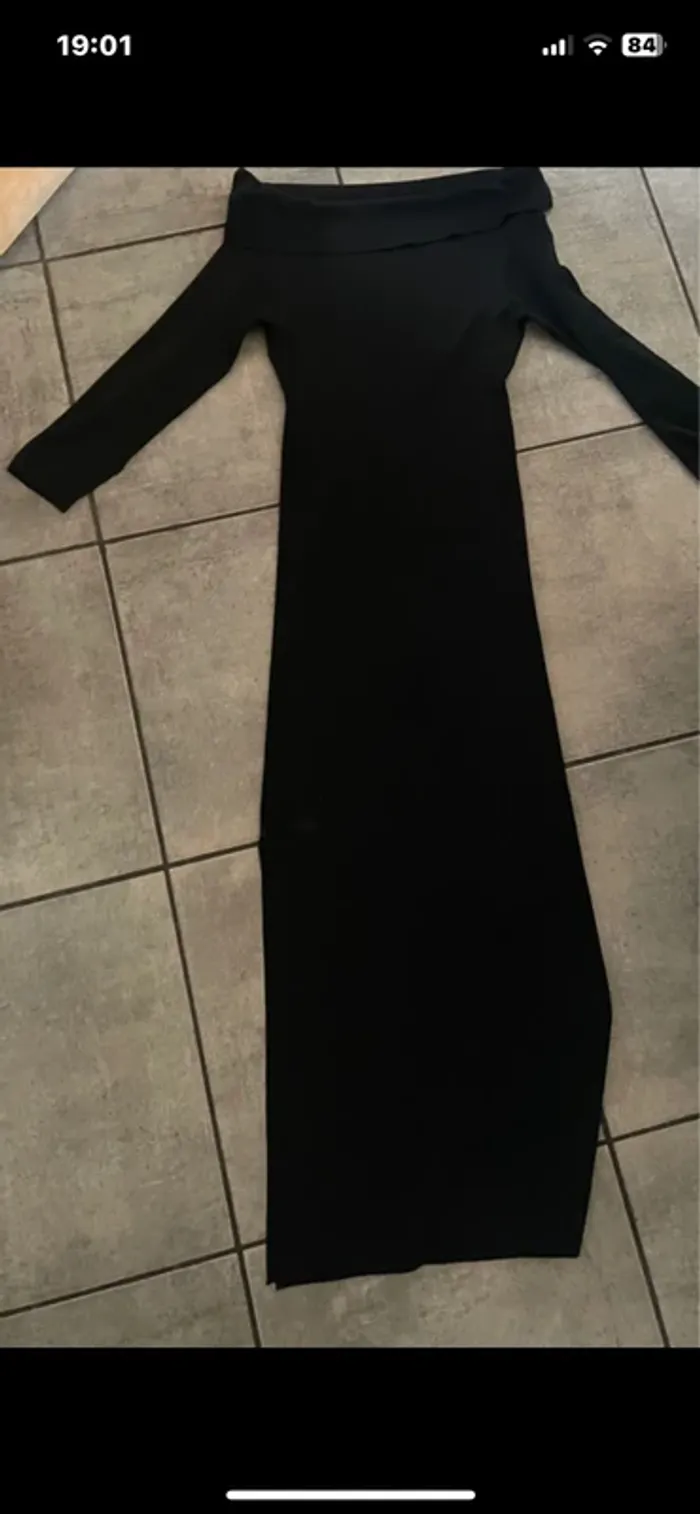 Robe épaule découverte longue noire taille 42 très confortable - photo numéro 4