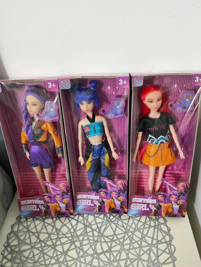 Lot 3 poupées K-pop
