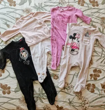 Lot 4 pyjamas