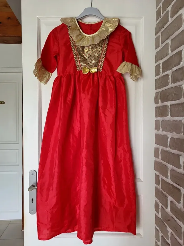 Robe de princesse reine rouge et or pailleté - Déguisement