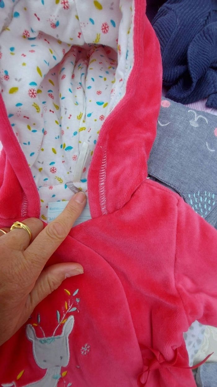 Manteau bébé style velours très agréable - photo numéro 3