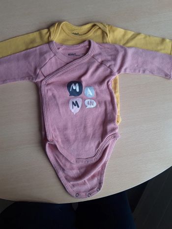 Lot de 2 bodies 6 mois