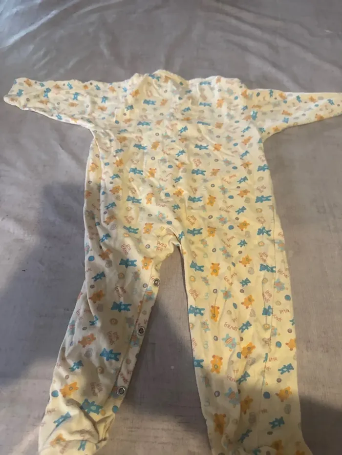 Pyjama bébé 18mois - photo numéro 4