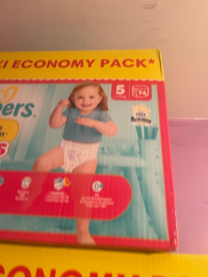 Carton de couche pampres pants (culotté ) neuf taille 5 - photo numéro 2