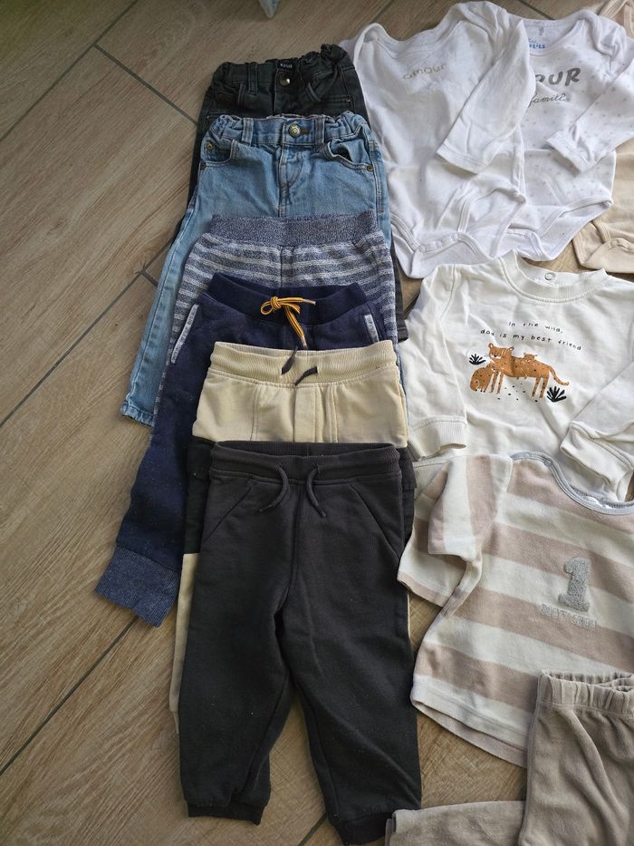 Lot vêtements 18 mois - photo numéro 3