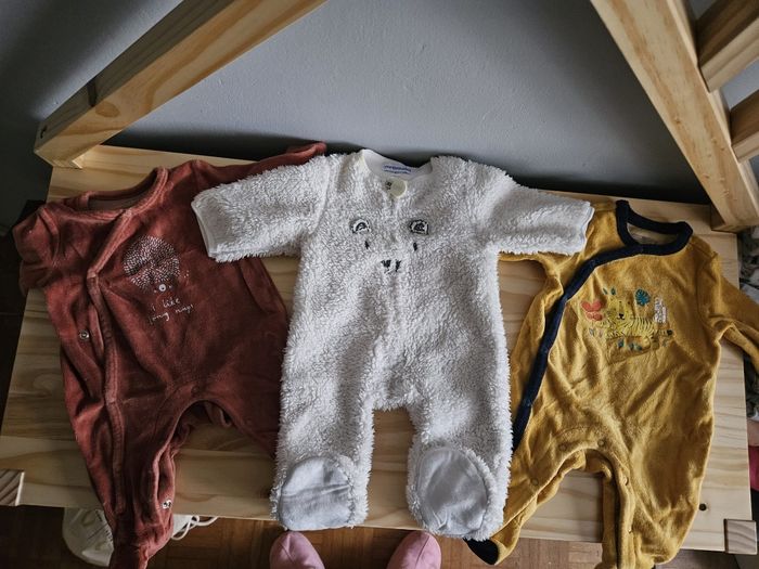 Lots pyjamas 0-1 mois - photo numéro 2