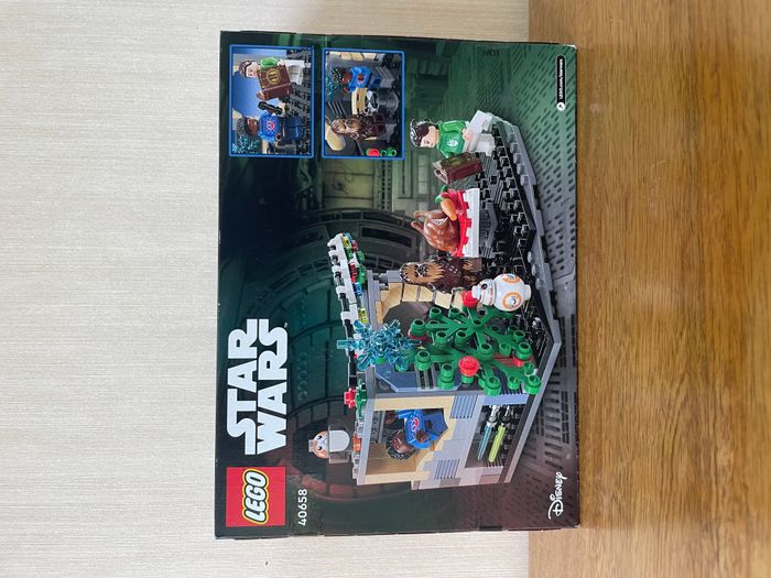 Lego Star Wars Diorama des fêtes du Faucon Millennium (40658) - photo numéro 3