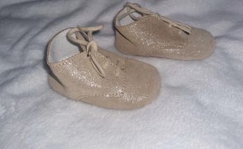 Chaussure à lacets