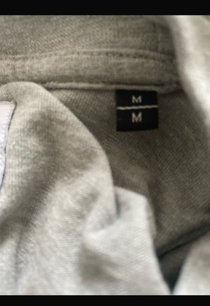 TEE SHIRT THE KOOPLES TAILLE M COMME NEIF GRIS LOGO FLUO - photo numéro 8