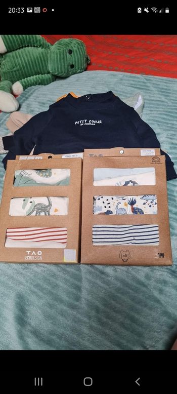 Bodies dinosaure naissance & 1 mois neuf TAO