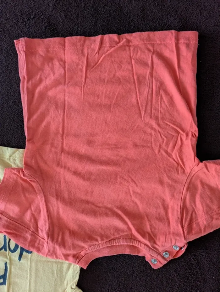 Lot de 4 t-shirts été 18 mois - photo numéro 10