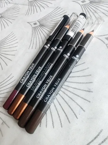 Lot 5 crayons yeux bio