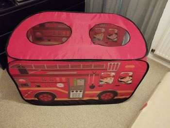 Cabane camion de pompier en toile