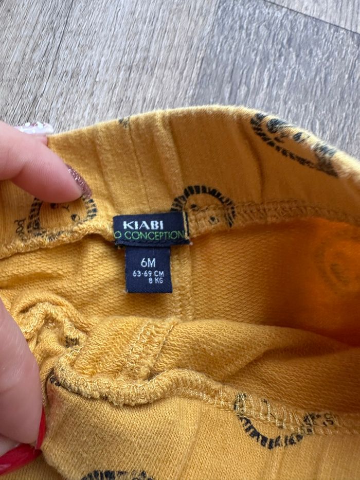 - Short Kiabi - 6 mois - bon état - photo numéro 2