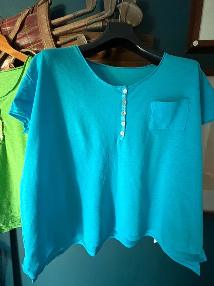Lot de deux tee shirts neufs oversize taille unique. Made in Italy - photo numéro 2