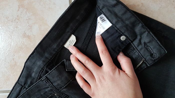 Jean noir H&M T36 - photo numéro 3
