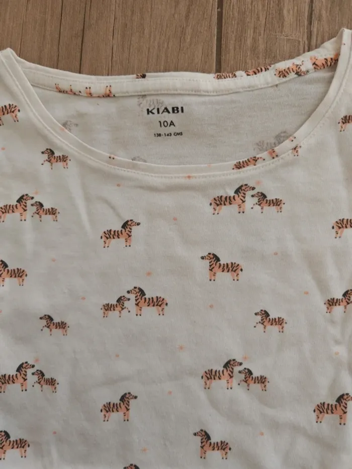 T-shirt blanc zèbre 10 ans - photo numéro 2
