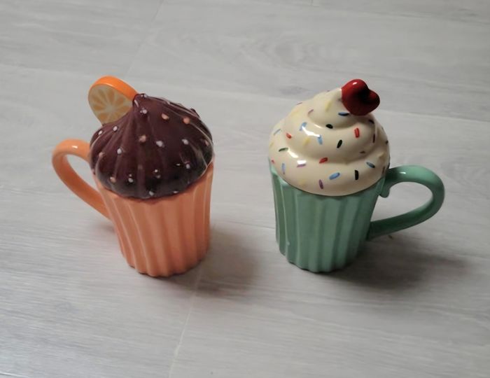 Mugs à couvercle gâteau