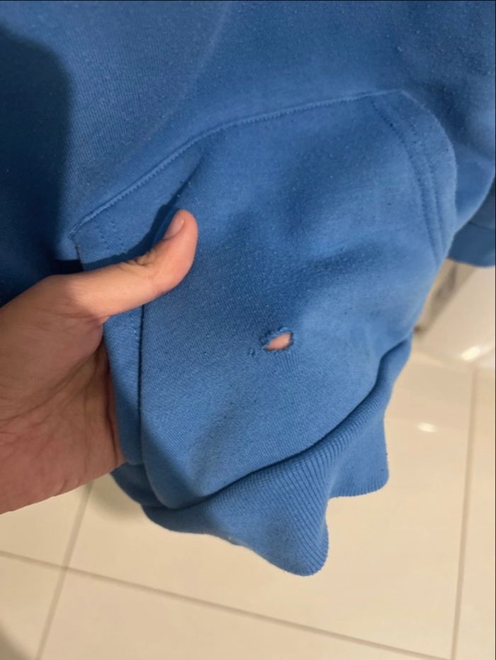 Sweat à capuche Mickey primark taille 4/5ans - photo numéro 4